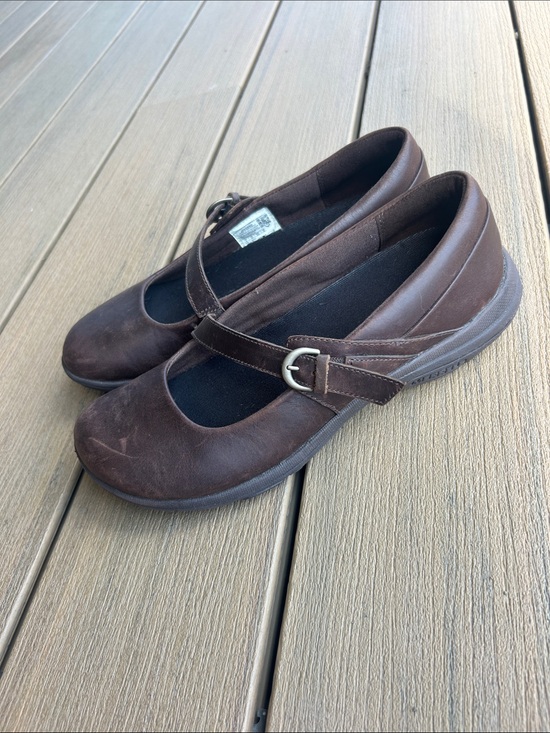 Merrell Shoes - Merrell brown leather Mary Jane flats size 8